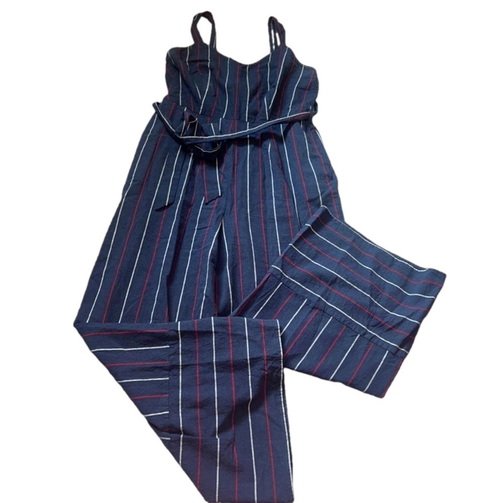 Universal Threads Red, White and Blue Cropped Pant Romper Size Medium - Picture 3 of 4